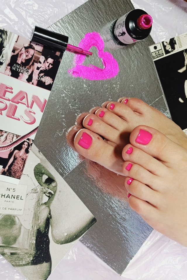 Свободные окошки ✅
💅 Маникюр + Педикюр + Ресницы — за...
