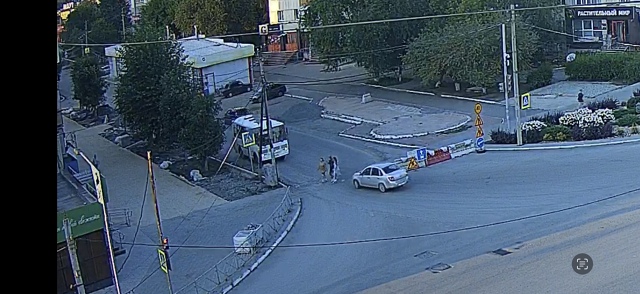 Хоть и приятные девушки но Поцарапали жду отзовись