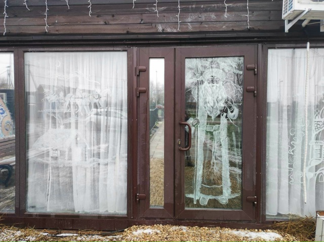 Ривьера радует новогодними украшениями посетителей п?...