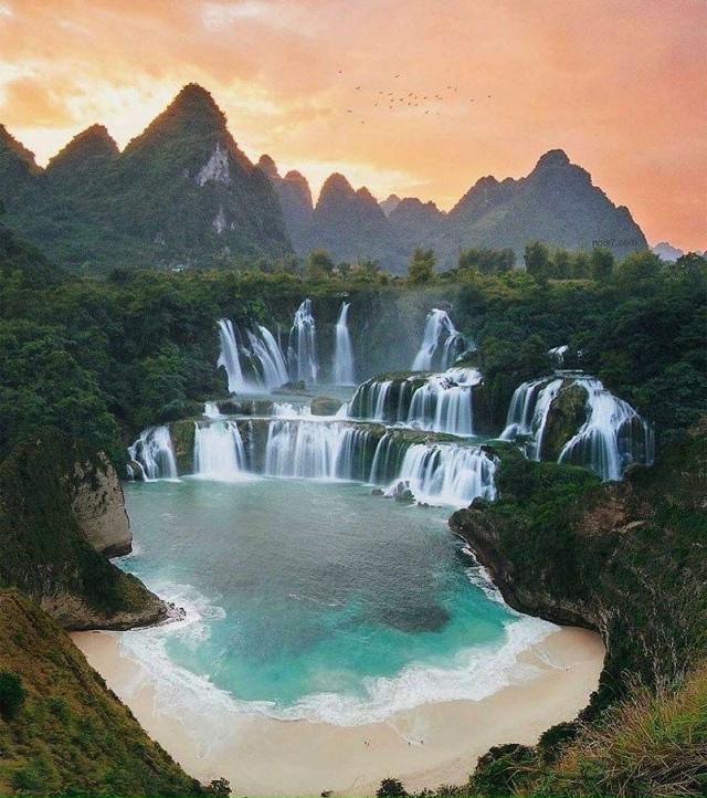 Встречаем утро в Ханое, столице Вьетнама