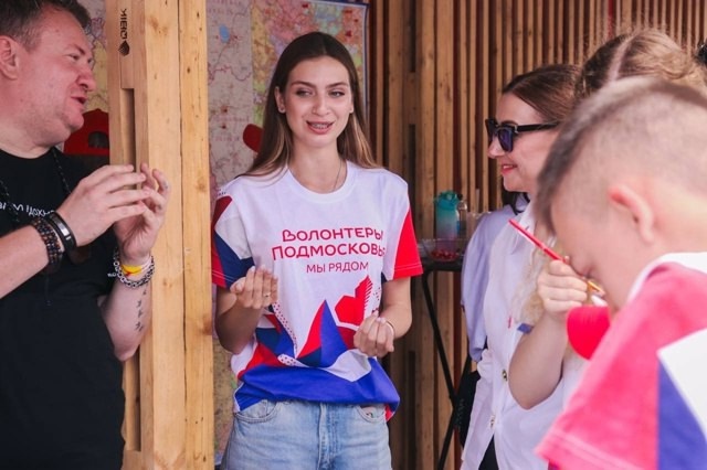 Можайский волонтер поделилась своим опытом на фестива...