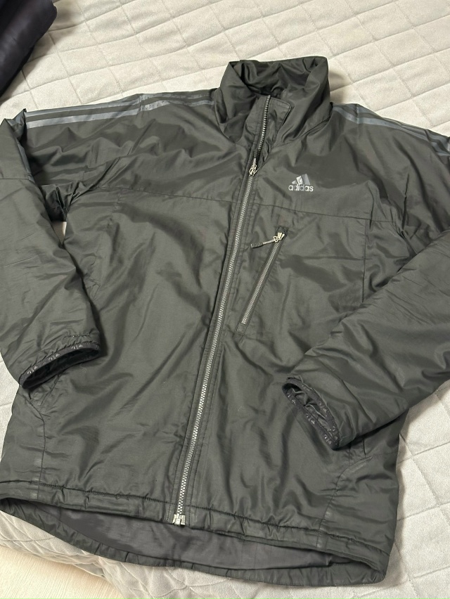 Отдам мужские куртки демисезон и ветровка.Размер 46-48.Н?...