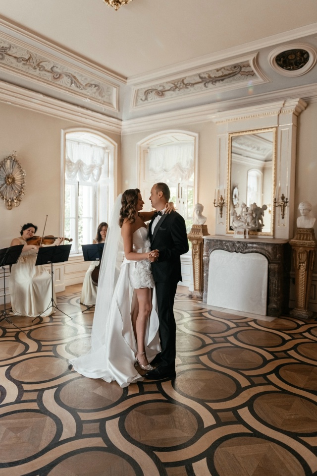 Девочки, тоже хочу поделиться с вами нашим днём свадьб?...