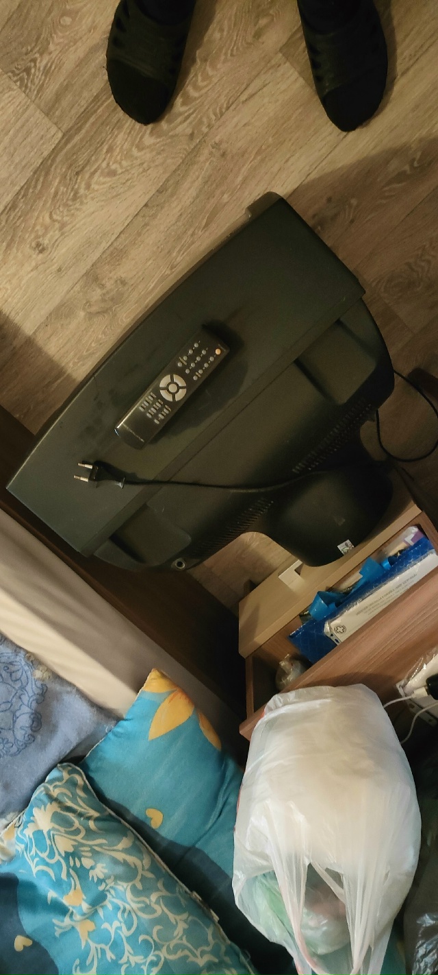 Отдам телевизор Daewoo рабочий, с пультом, самовывоз