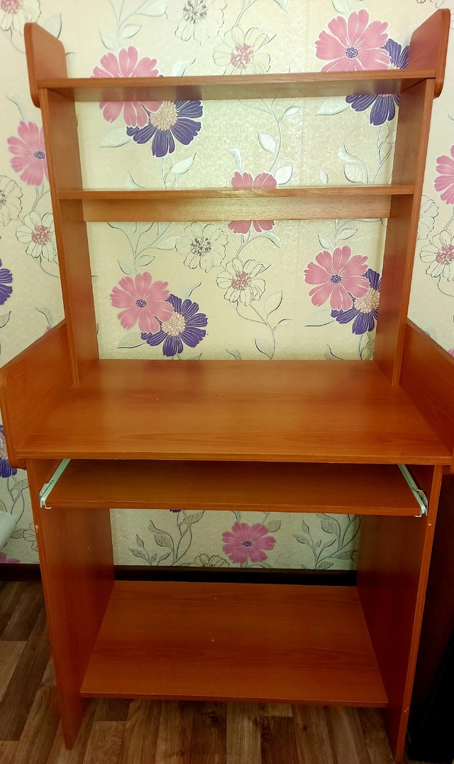 Продам компьютерный стол за 1000 руб, самовывоз. 89619015176
А?...