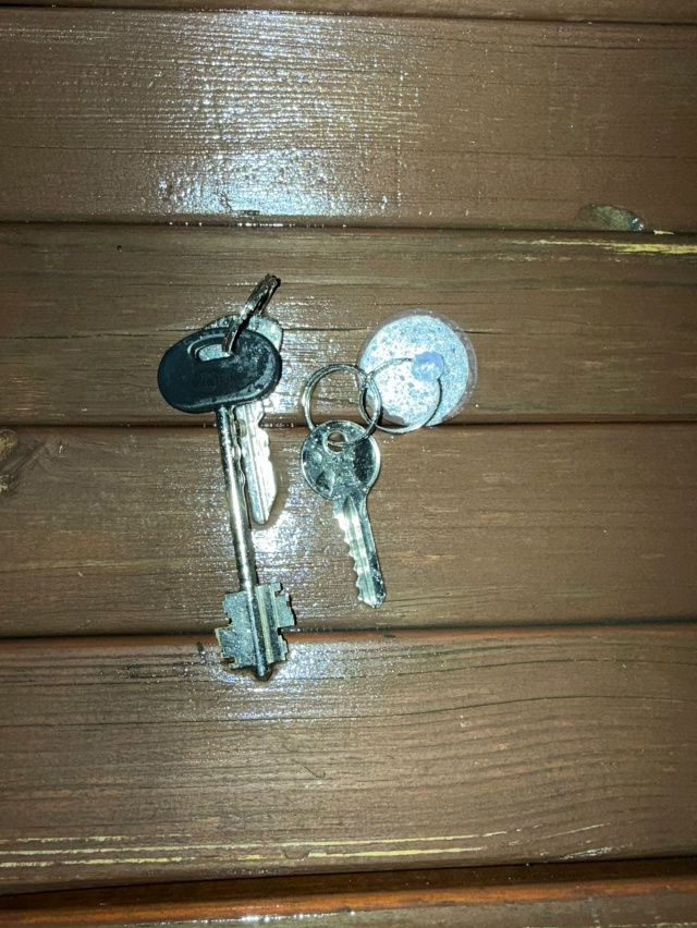 На лавочке на А. Сахарова