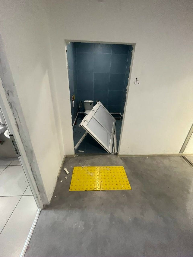 Что происходит в новой школе на Яганова? 😳
Громить т?...