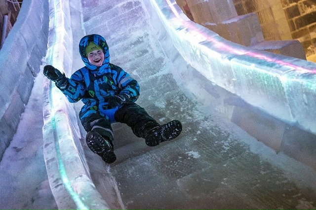 Ледовые городки появятся в трех районах Екатеринбурга...