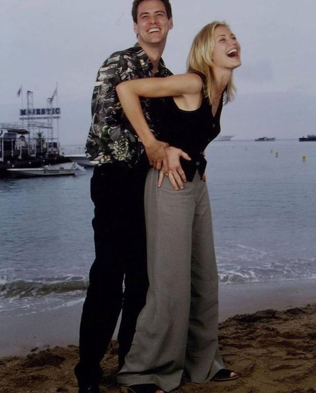 Kэмepoн Диаз и Джим Керри в Каннах, 1994 гoд