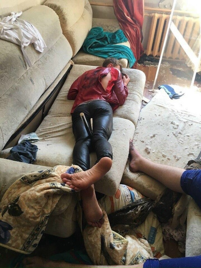 Он уснул как рок звезда - это точно