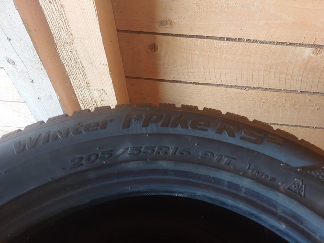 Продам шины Hankook 205/55R16
- Состояние новых
- Все шипы на ме...