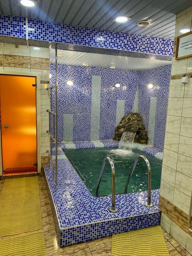 Уютная [club47492970|сауна с бассейном] в центре города Апати...