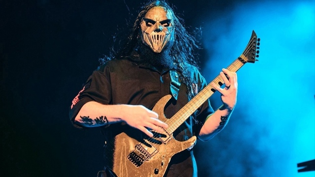 3 ноября 1973 года родился Mick Thomson, гитарист Slipknot.
Известе?...