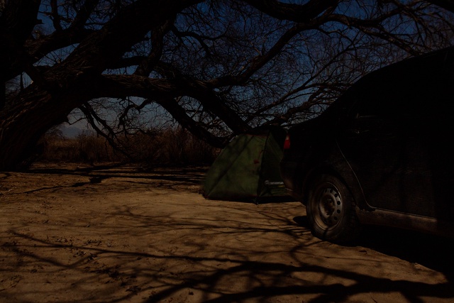 Ночь. Палатка. Яркий свет луны ?
Не всегда весной вып...