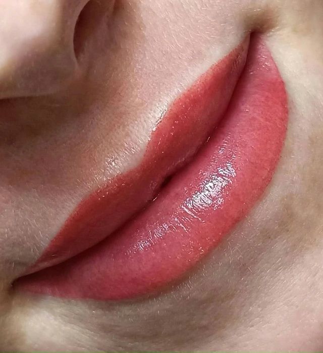 Если вы давно хотели сделать себе перманентный макияж ...