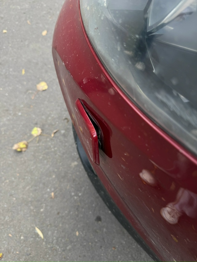 тот кто притер мою машину (Nissan Qashqai) свяжитесь по номеру...