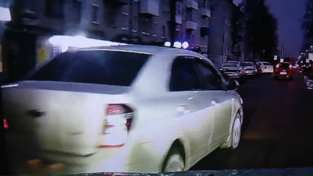 В 8 утра по ул. Луначарского, водитель дешманской повоз?...