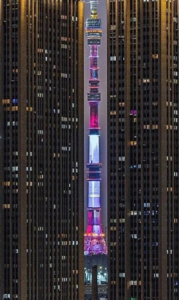 Неoбычный ракурс на Останкинскую телебашню 😍