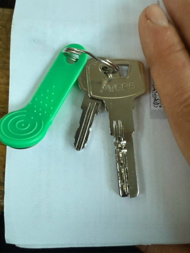 Ежедневно в 21 час по местному времени Ваши вопросы.
1⃣ ...