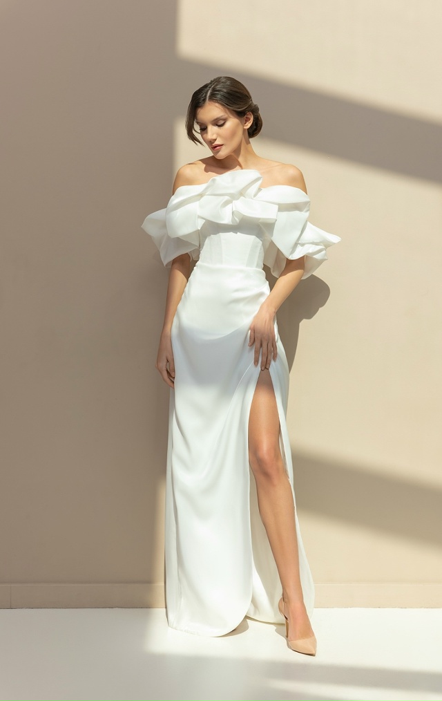 Анонимно
Дорогие девушки, как вы считаете, какие серьг...