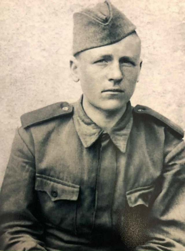 Сегодня свой день рождения отмечает Александр Иванови...