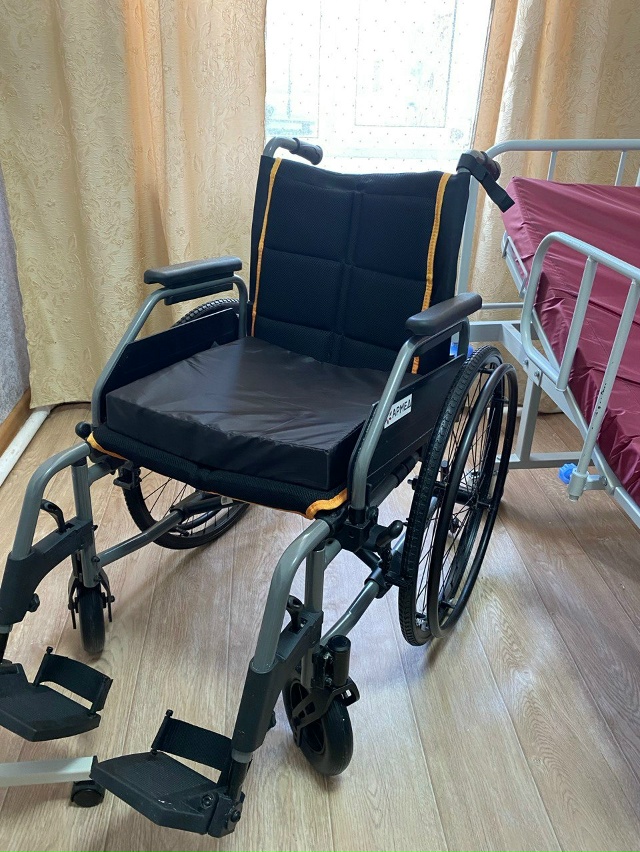 Анон
Продаются инвалидные коляски:
комнатная и прогул...