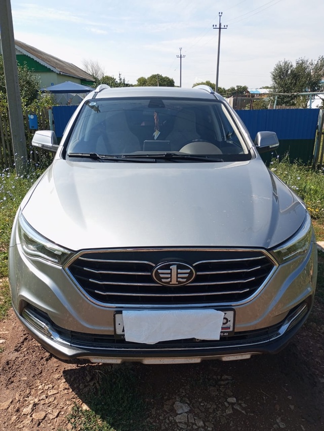Продам автомобиль FAW Besturn X40, в отличном состояние. Проб?...