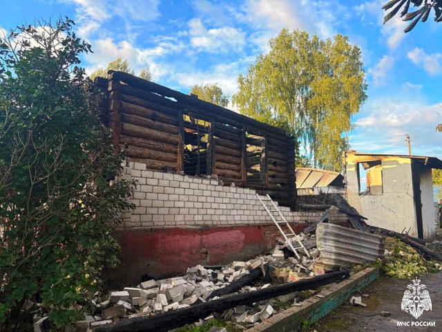 👉Восьмилетняя девочка спасла свою семью из горящего ?...
