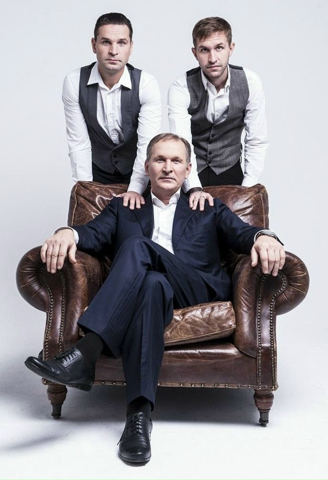 Когда мы с женой расписывались, все спрашивали: «Вы что...