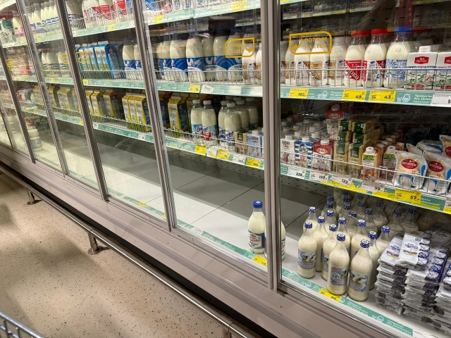 А что происходит с молоком? Некоторые производители пр...