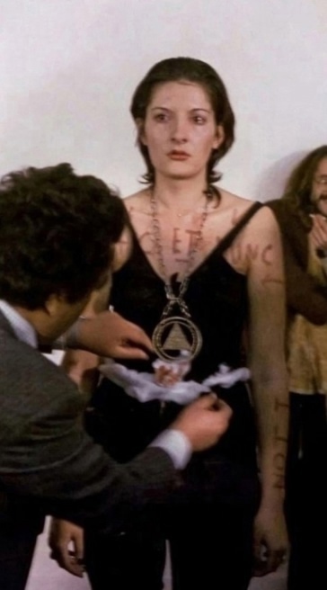 В 70-е годы XX века сербская артистка Марина Абрамович ос...