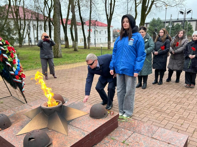 В Рузе почтили память неизвестного солдата
В Рузе на ...