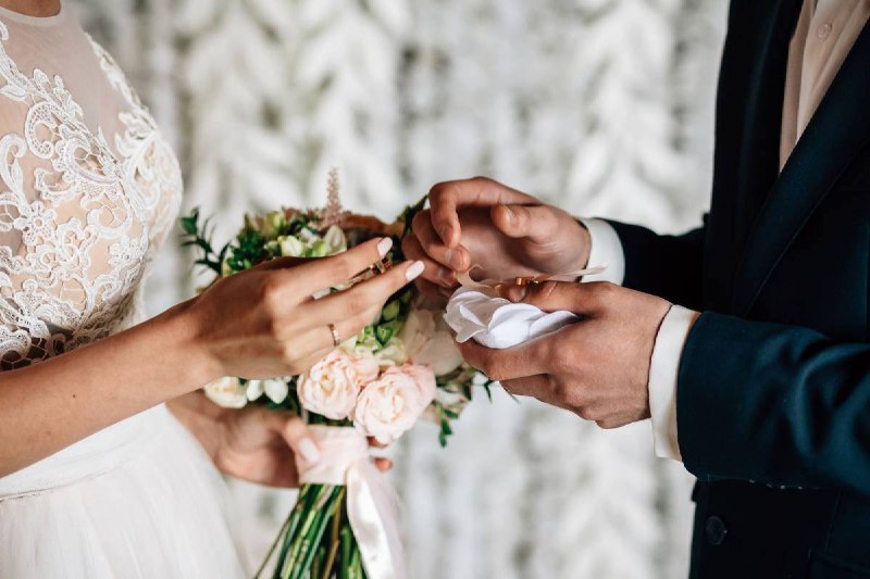 💍 В Москве девушки чаще вступают в брак в 25 лет, парни позднее — в 27 лет, — заммэра Ракова
Этим л