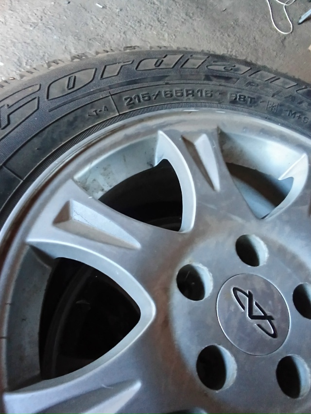 Продам комплект зимних резины с дисками 4шт, разболтов?...