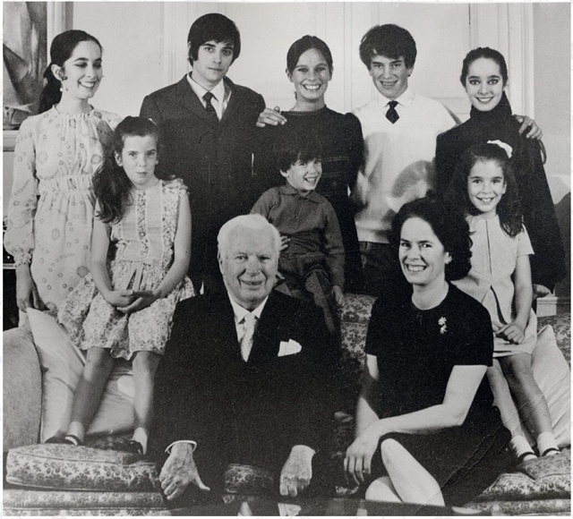 КОГДА ЧАРЛИ ЧАПЛИН РЕШИЛ ЖЕНИТЬСЯ НА УНЕ, ЕМУ БЫЛО 53, А ?...