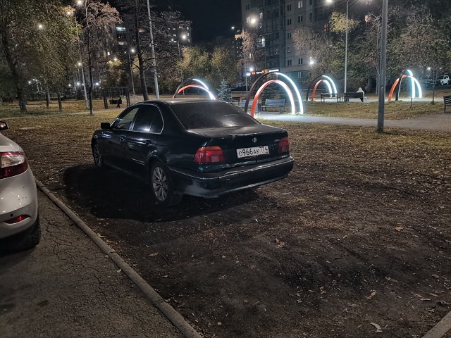 Сквер им. Калинина. Что у человека в голове?