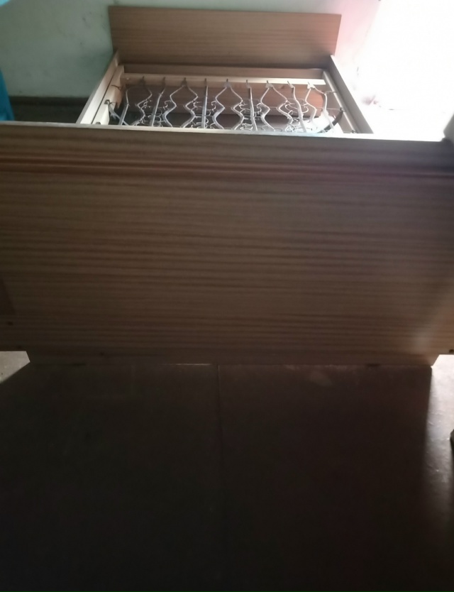 Продам кровать в отличном состоянии 120*200. 89198487010