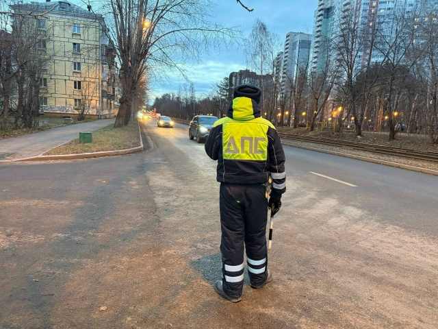 Нарушителей ПДД будут активно ловить в выходные в Екат...