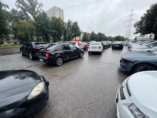 Вы чем думаете когда машины перекрывайте ? 🤬