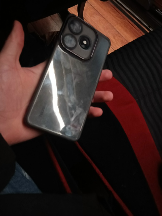 24.10.2025. В автобусе Пермь-Чайковский был найден телефон. ...