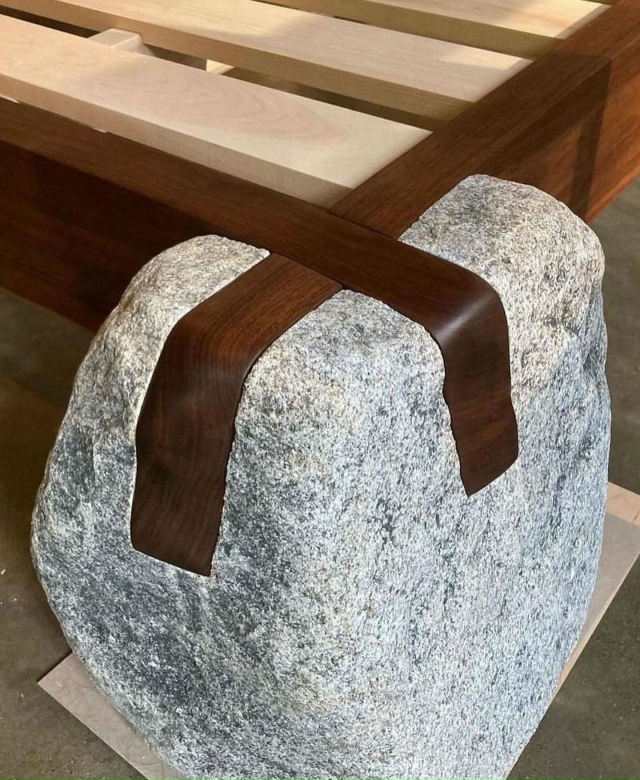 Япoнская плaтформенная кpoвать с белым ясенем и выceченн?...