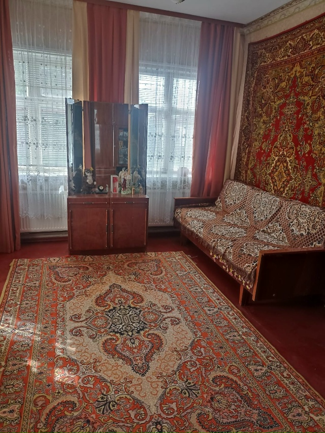 Продаётся дом в Свердловске,р-н Стройгородок,ул.Украин...