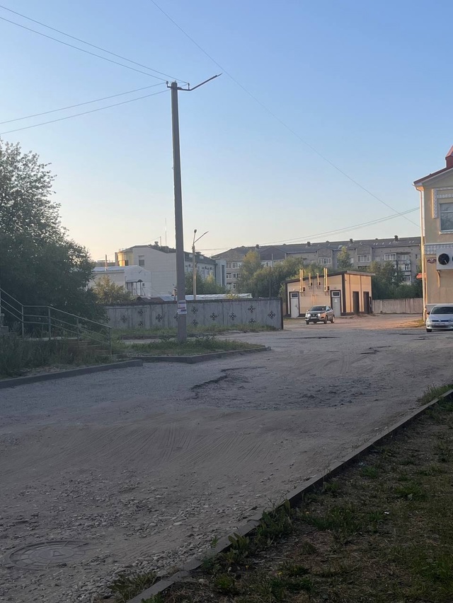 Вопрос к администрации города и к владельцам зданий, к?...