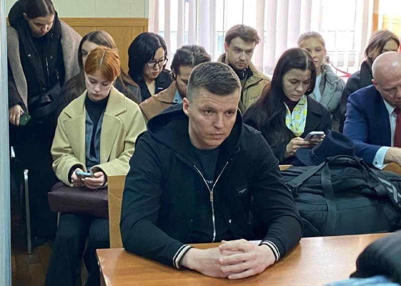 ⛓️Бывшего мужа Лерчек — Артёма Чекалина приговорили к 7 годам колонии и штрафу в ₽194 млн
По версии