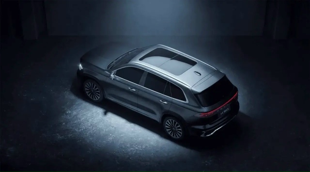 Новую «Волгу» показали в России — флагманский кроссов...