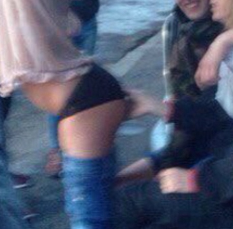 Самое то, чтоб пожарить шашлычок, а прежде пожарить пох...