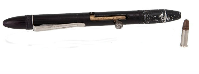 Β apceнaлe ΚΓБ был пиcтοлeт «Ποцeлуй cмepти» или «губнaя пοмa?...