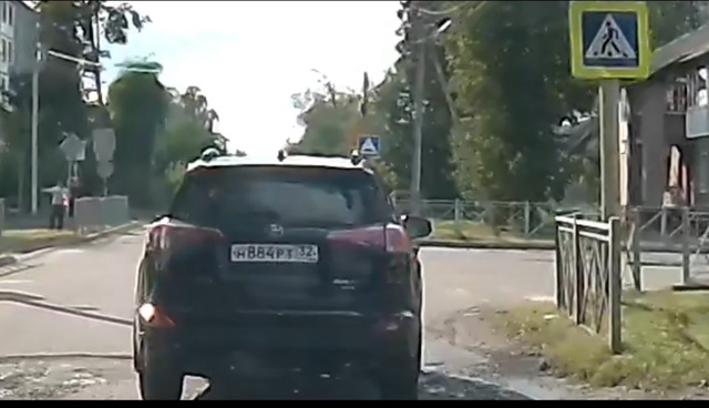 Молодой Гвардии 14, опять автор виноват?