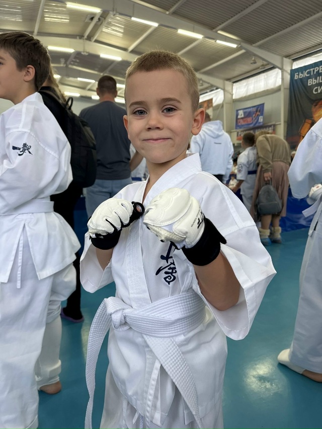 Когда восходит солнце над городом Гагарин— вспоминае?...