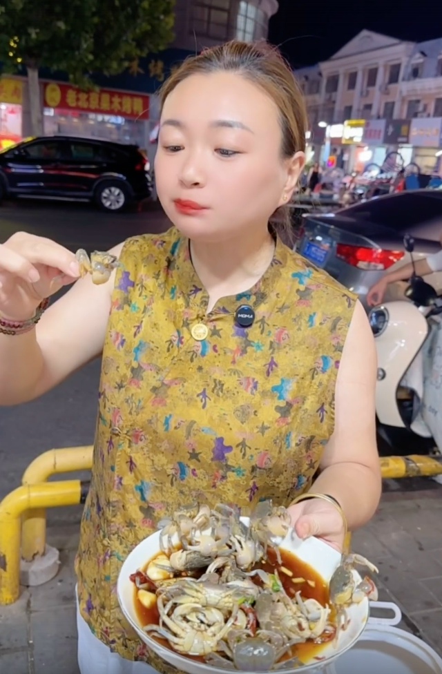 Саранча боится лететь в Китай. 😱🤣